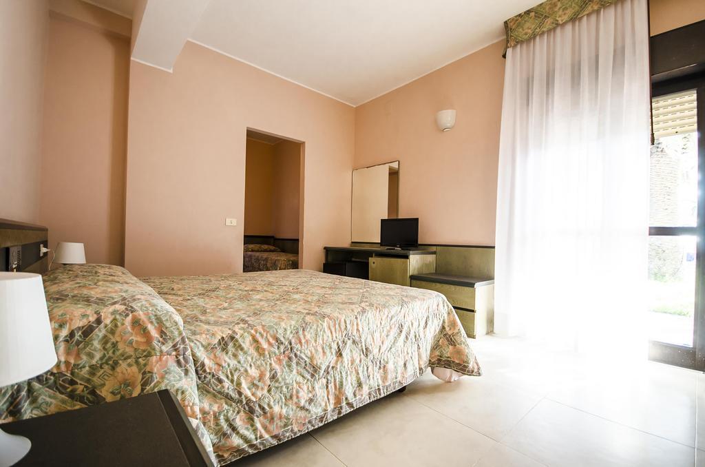Hotel Torre Del Sole Tarquinia Exterior foto